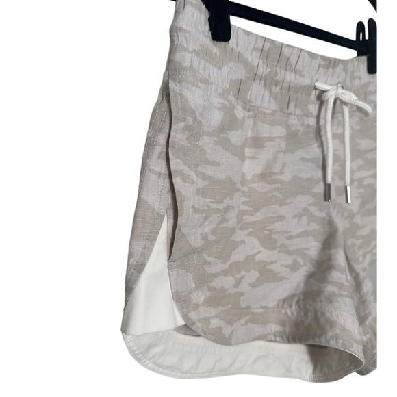 Athleta Cabo Tide Linen Shortie Tan Cream Camo Size 6 - Picture 10 of 11